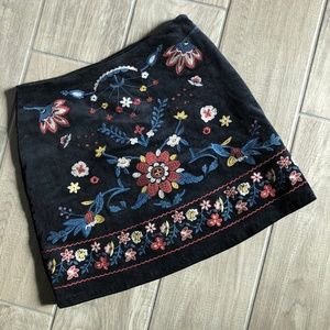 FRANCESCA'S- CORDUROY MINI SKIRT